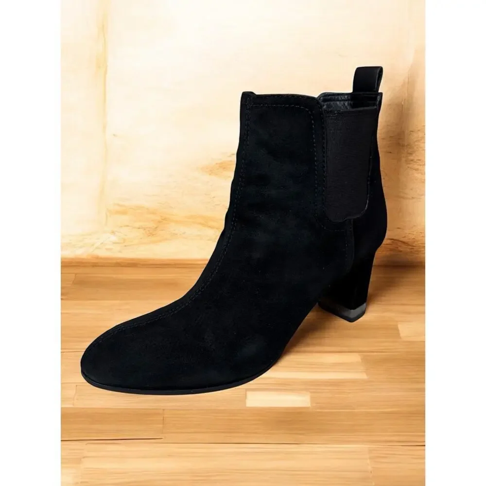 Tory Burch Chelsea Suede Bootie Size 9M